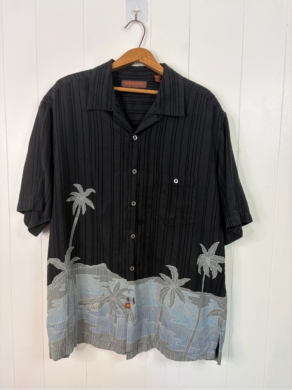 Tori Richard Honolulu Silk Hawaiian Short Sleeve Shirt Men's Size XL Black Palm